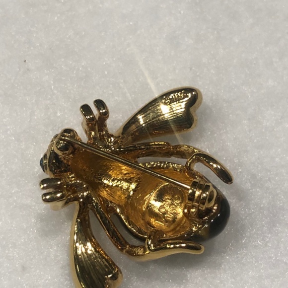 JOAN OF THE JUNGLE JOAN RIVERS ENAMEL BLACK BROOCH - Picture 10 of 16